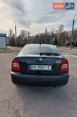 Лифтбек Skoda Octavia 2004 в 