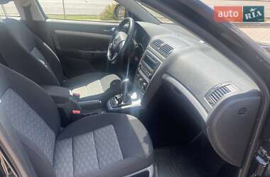 Лифтбек Skoda Octavia 2012 в 