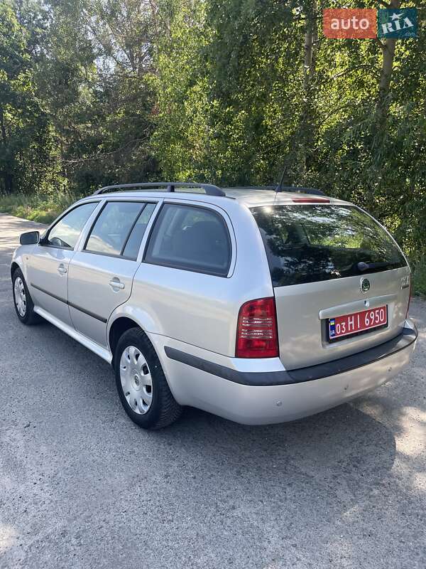Универсал Skoda Octavia 2001 в Бородянке