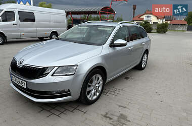 Универсал Skoda Octavia 2017 в Городке