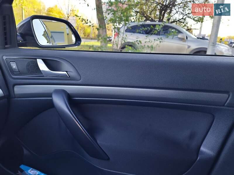 Лифтбек Skoda Octavia 2008 в Ивано-Франковске