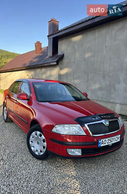 Лифтбек Skoda Octavia 2010 в Тячеве