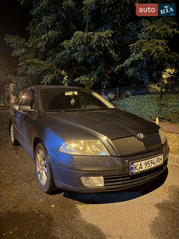 Лифтбек Skoda Octavia 2004 в Киеве