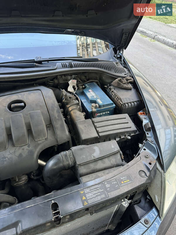 Лифтбек Skoda Octavia 2004 в Киеве