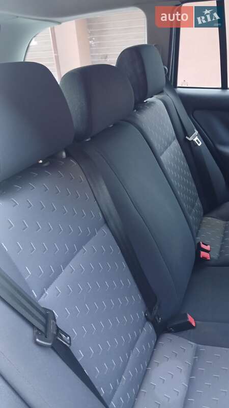 Универсал Skoda Octavia 2003 в Ивано-Франковске