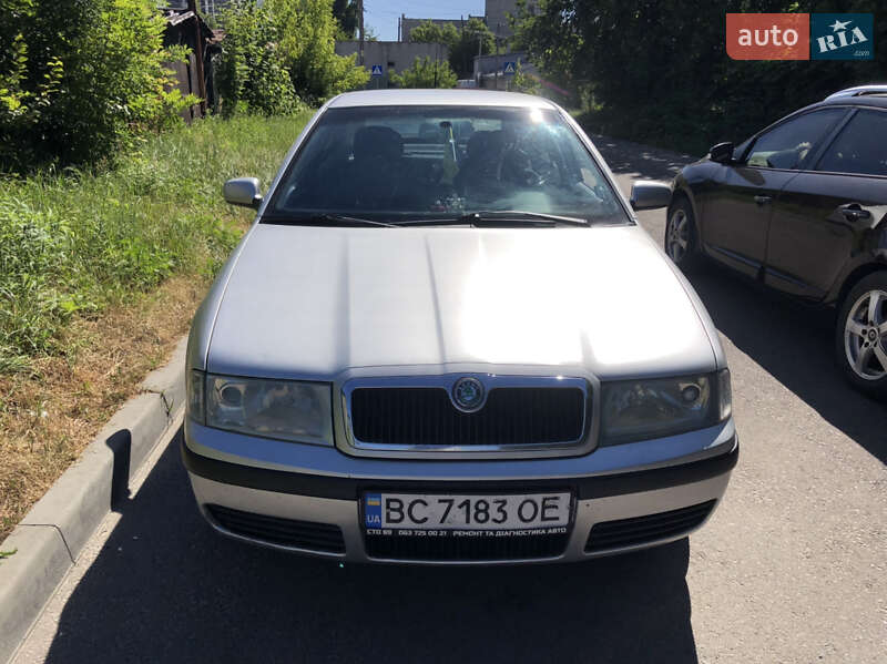 Ліфтбек Skoda Octavia 2003 в Львові