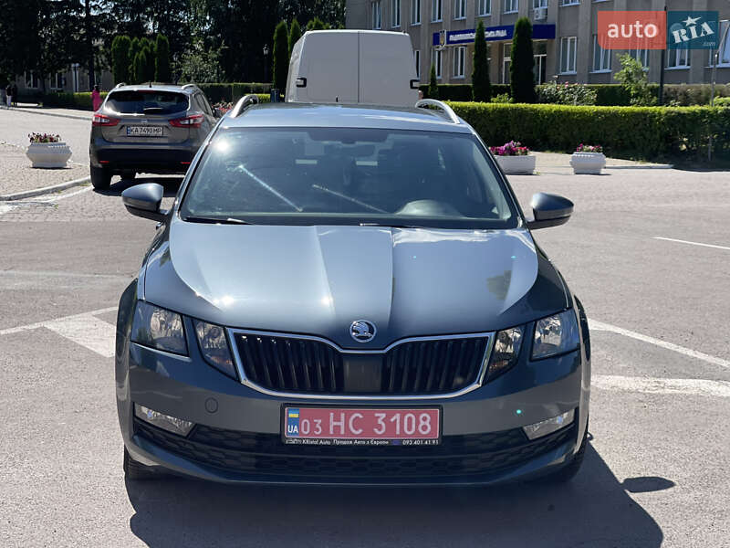 Универсал Skoda Octavia 2019 в Радивилове