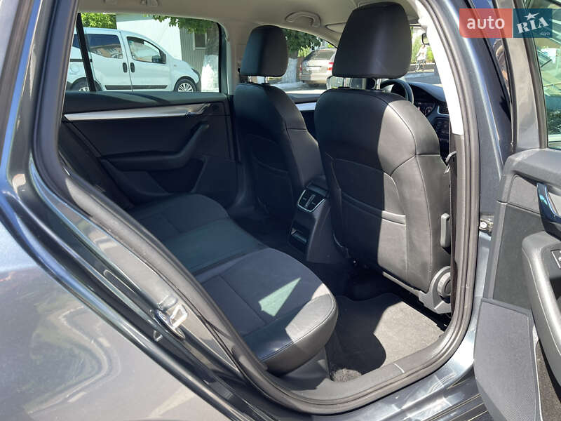 Универсал Skoda Octavia 2019 в Радивилове