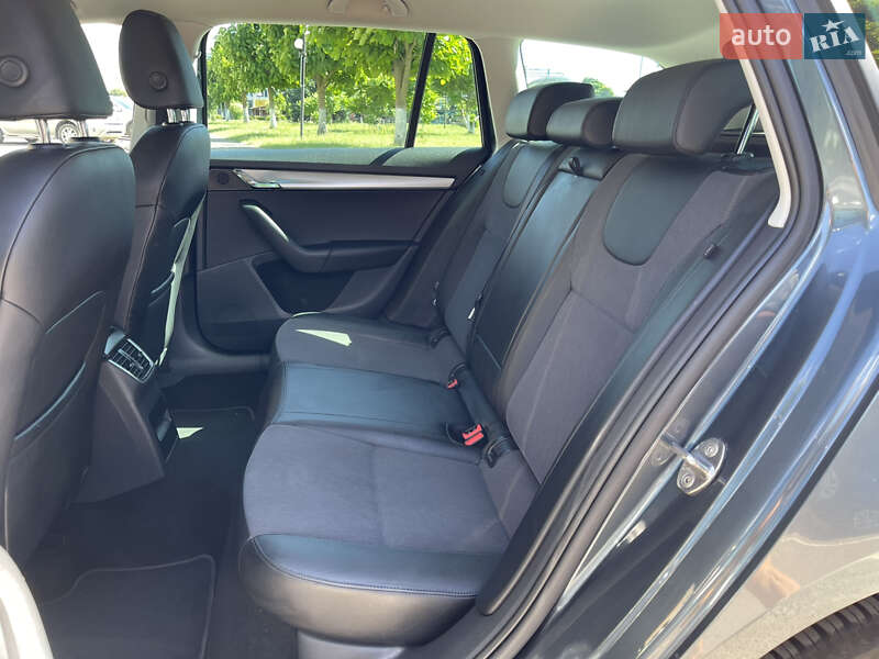 Универсал Skoda Octavia 2019 в Радивилове