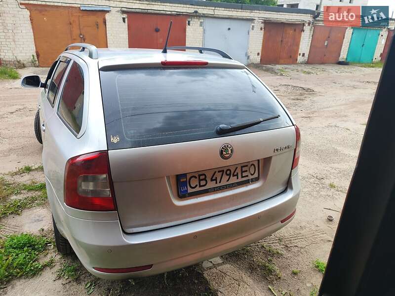 Универсал Skoda Octavia 2011 в Чернигове