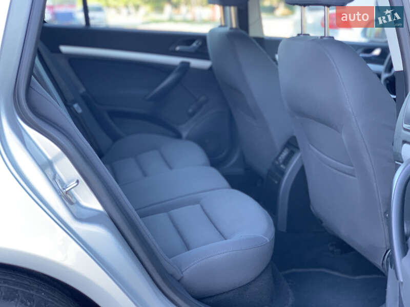 Универсал Skoda Octavia 2006 в Староконстантинове