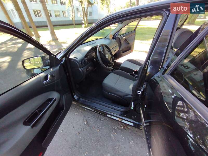 Лифтбек Skoda Octavia 2001 в Теофиполе