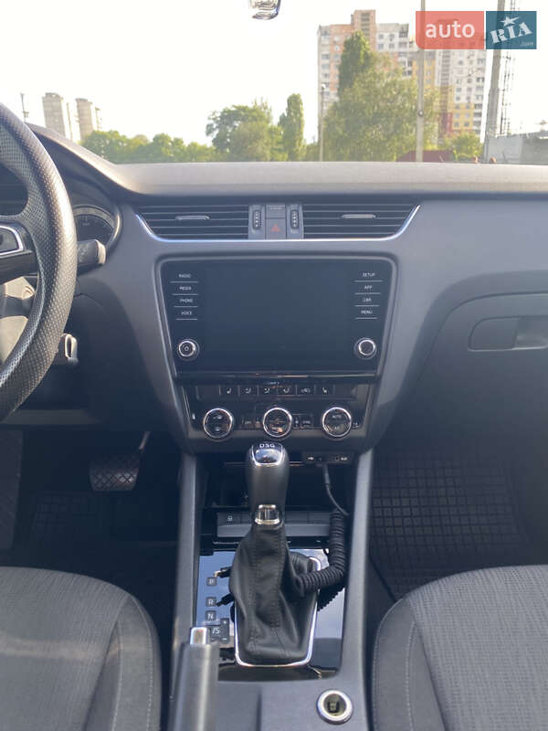 Лифтбек Skoda Octavia 2017 в Харькове фото 16 Лифтбек Skoda Octavia 2017 в Харькове