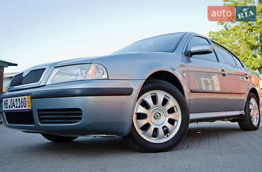 Лифтбек Skoda Octavia 2004 в 