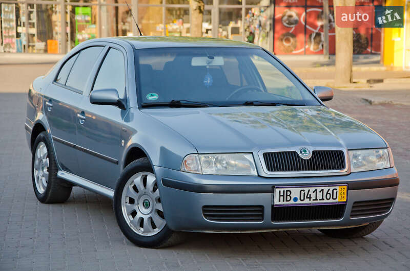 Лифтбек Skoda Octavia 2004 в 