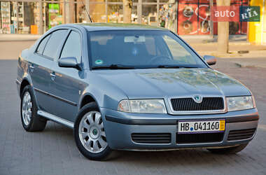 Лифтбек Skoda Octavia 2004 в 