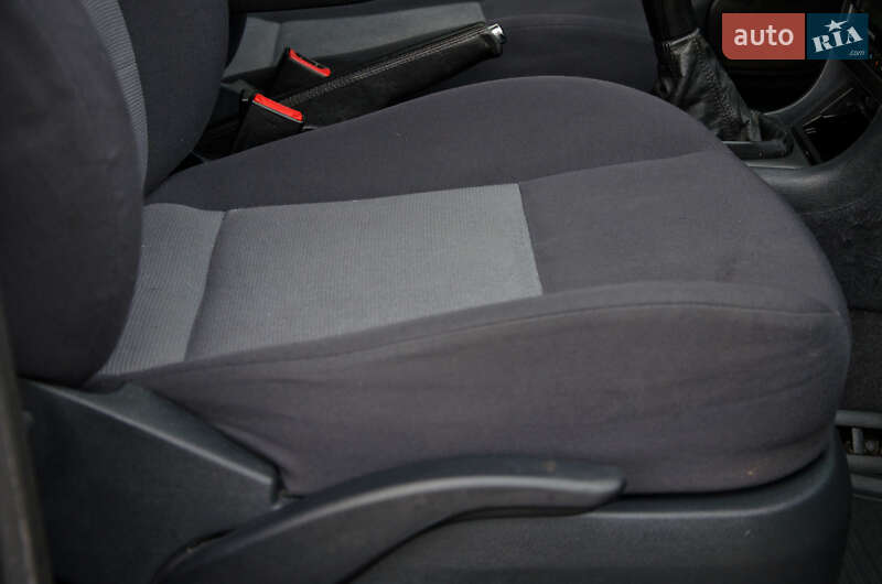Лифтбек Skoda Octavia 2004 в Сарнах