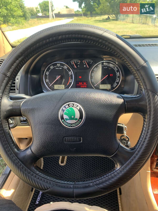 Лифтбек Skoda Octavia 2002 в Борисполе