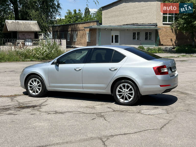 Лифтбек Skoda Octavia 2016 в Желтых Водах фото 3 Лифтбек Skoda Octavia 2016 в Желтых Водах