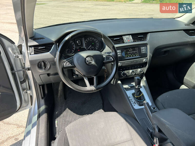 Лифтбек Skoda Octavia 2016 в Желтых Водах фото 9 Лифтбек Skoda Octavia 2016 в Желтых Водах