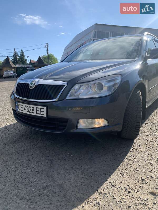 Універсал Skoda Octavia 2010 в Чернівцях