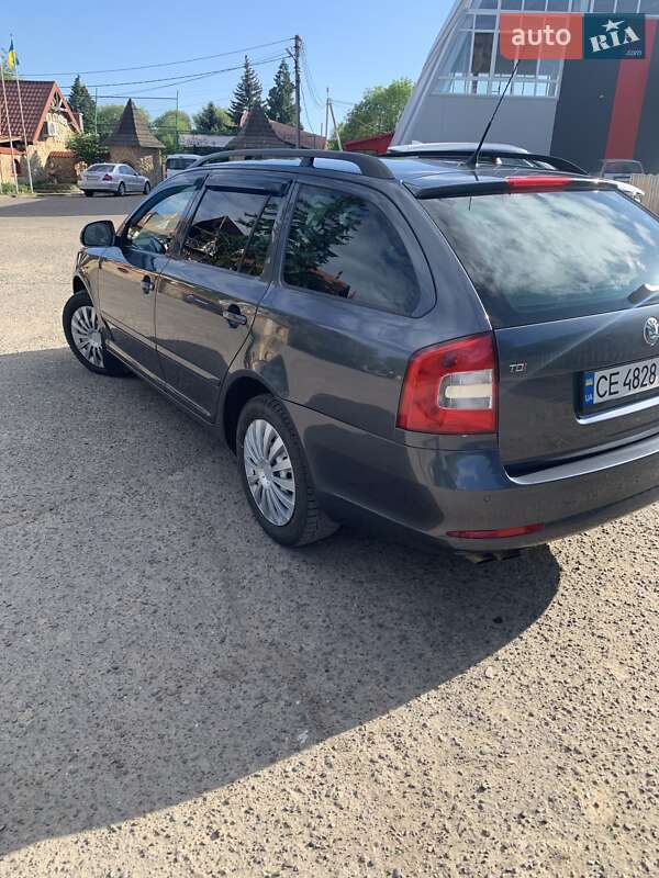 Універсал Skoda Octavia 2010 в Чернівцях