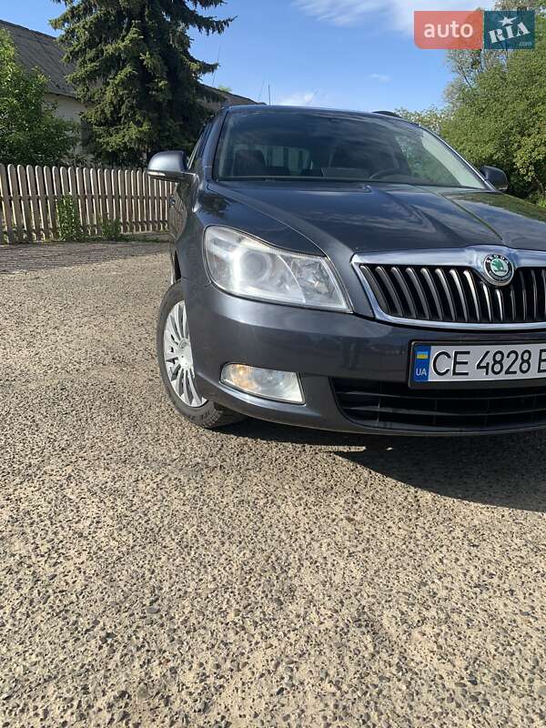 Універсал Skoda Octavia 2010 в Чернівцях