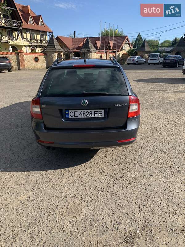 Універсал Skoda Octavia 2010 в Чернівцях