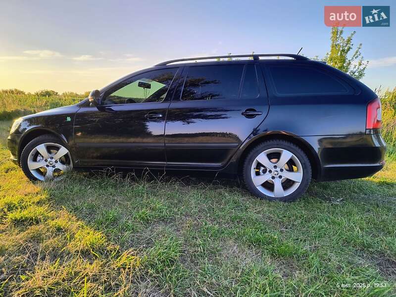 Універсал Skoda Octavia 2012 в Краснограді