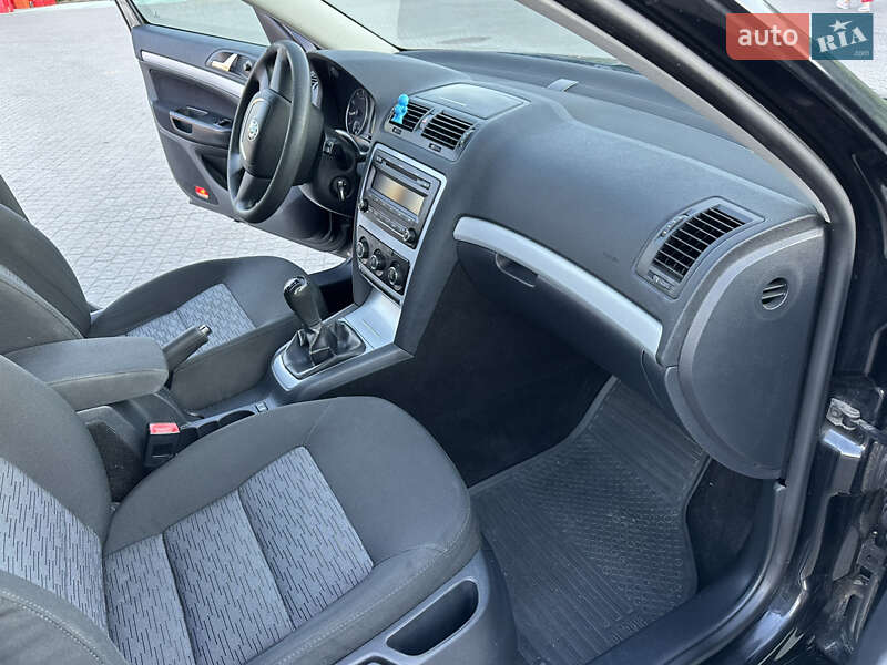 Универсал Skoda Octavia 2009 в Полтаве