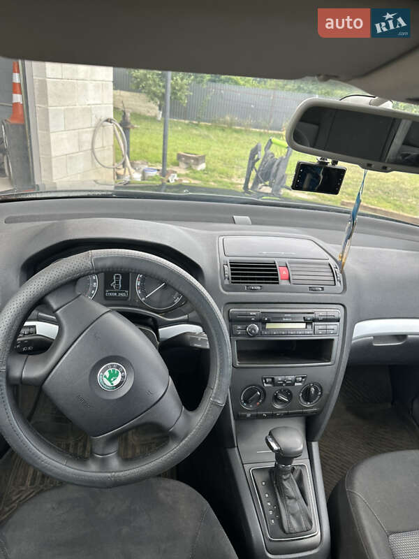 Универсал Skoda Octavia 2007 в Новых Санжарах