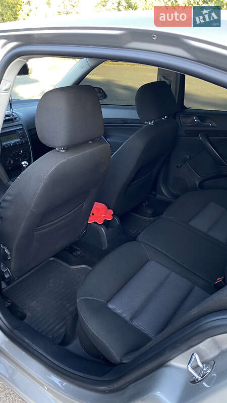 Лифтбек Skoda Octavia 2007 в Сиховом фото 15 Лифтбек Skoda Octavia 2007 в Сиховом