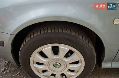 Лифтбек Skoda Octavia 2004 в 