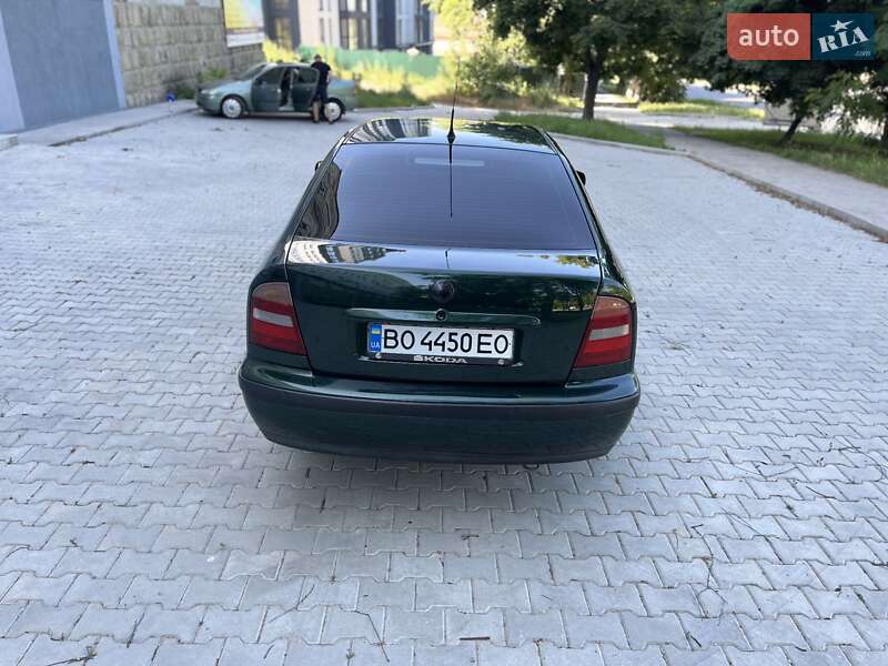 Лифтбек Skoda Octavia 2001 в Каменец-Подольском