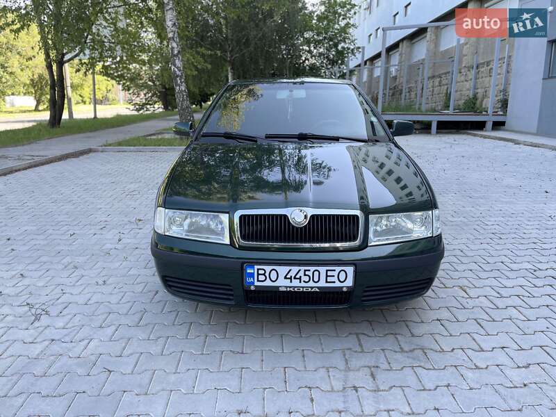Лифтбек Skoda Octavia 2001 в Каменец-Подольском