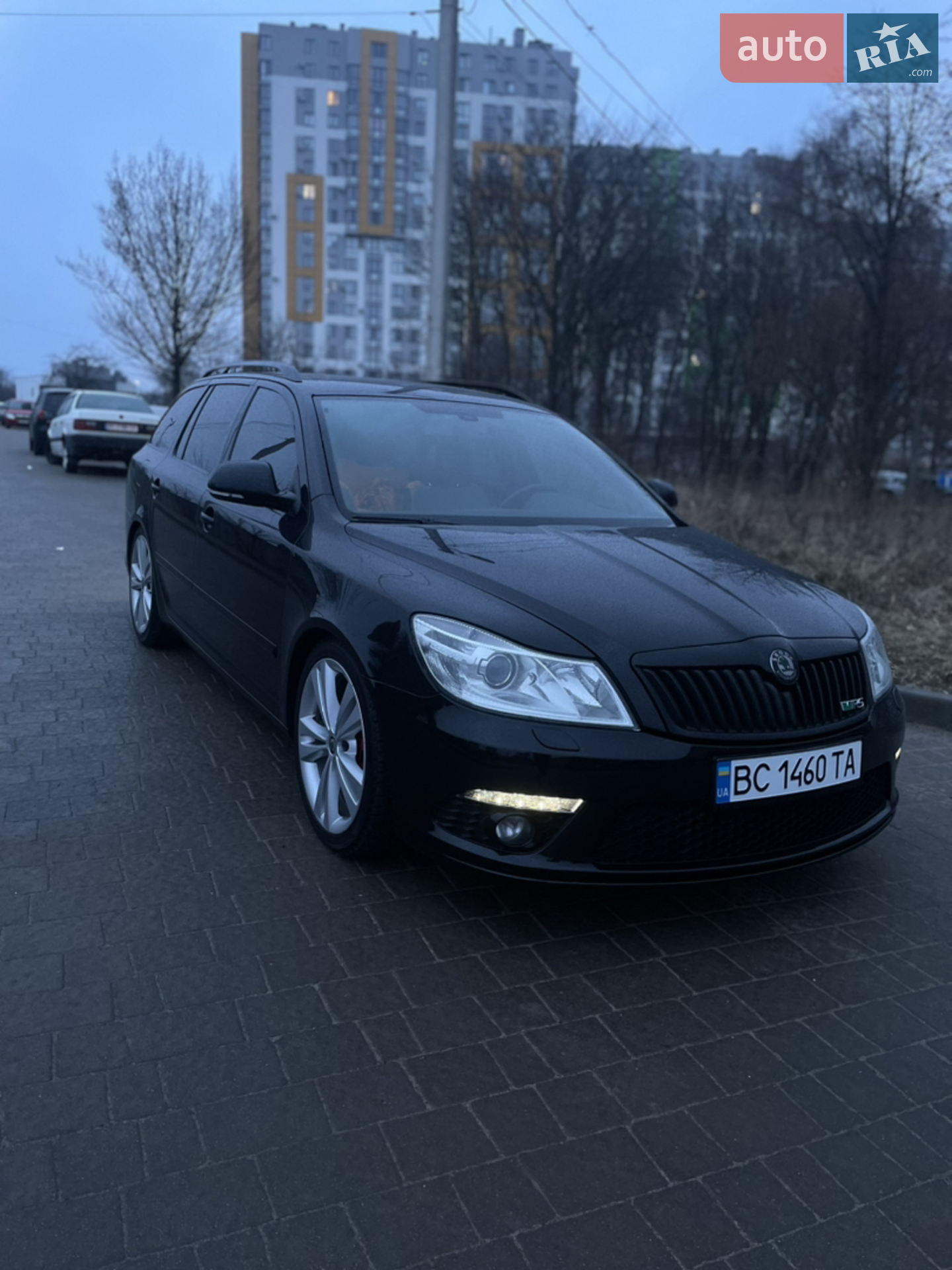 2010 Skoda Octavia - мініатюра 2