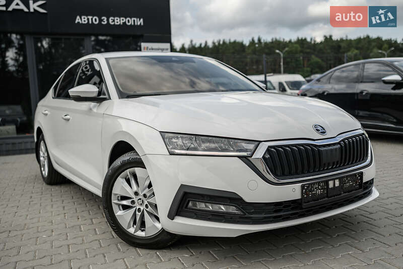 Лифтбек Skoda Octavia 2021 в Львове