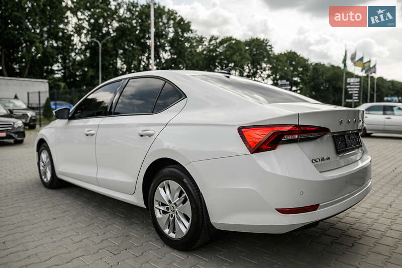 Лифтбек Skoda Octavia 2021 в Львове
