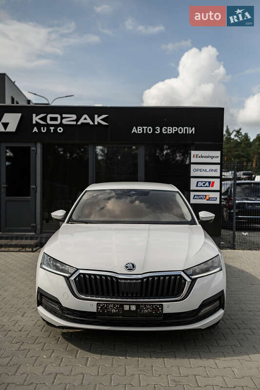Лифтбек Skoda Octavia 2021 в Львове
