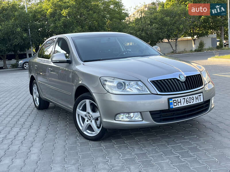 Лифтбек Skoda Octavia 2009 в Одессе