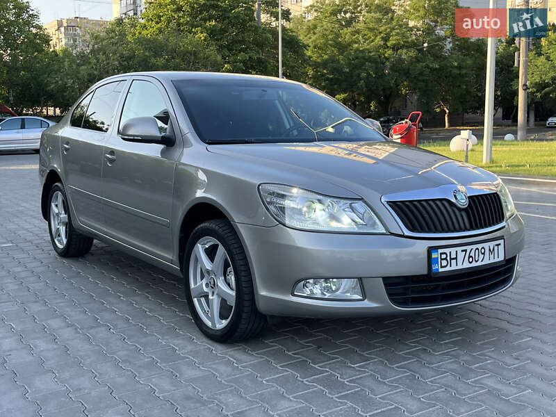Лифтбек Skoda Octavia 2009 в Одессе