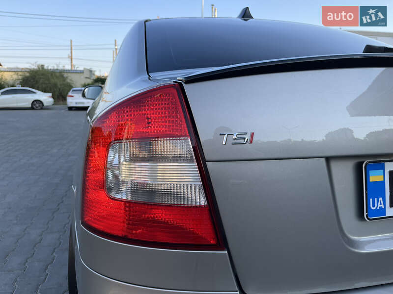 Лифтбек Skoda Octavia 2009 в Одессе