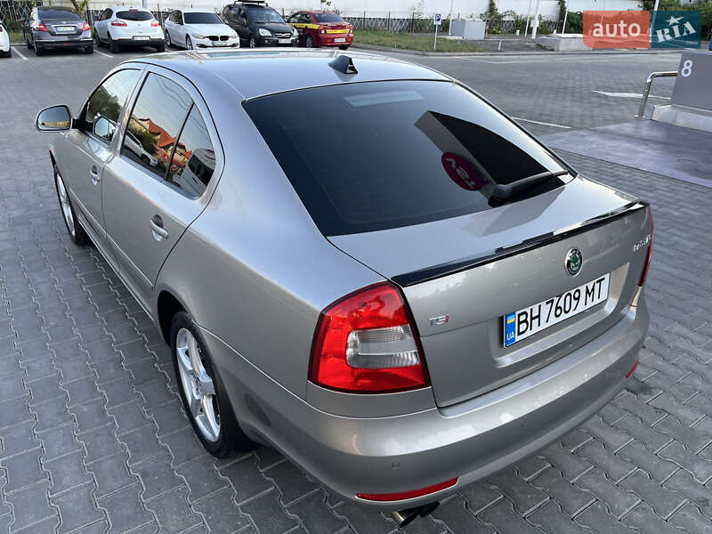 Лифтбек Skoda Octavia 2009 в Одессе