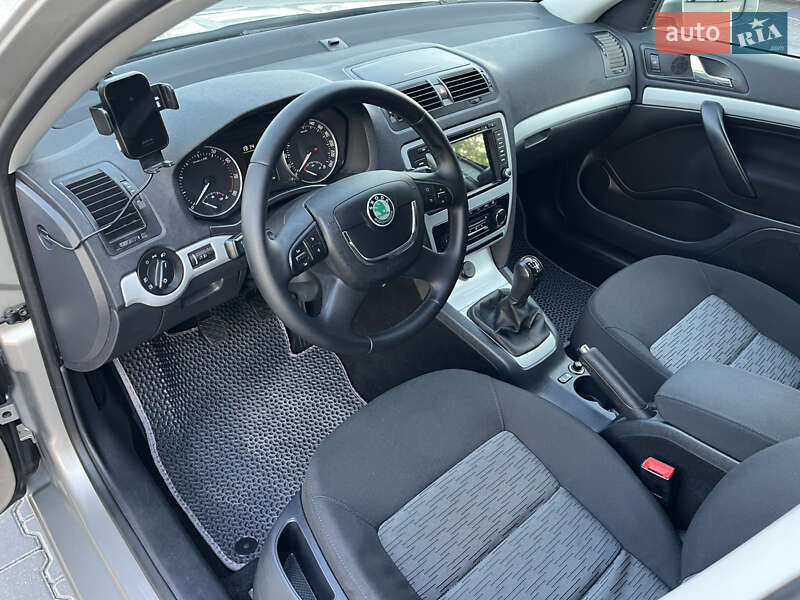 Лифтбек Skoda Octavia 2009 в Одессе