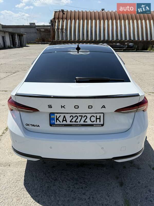 Лифтбек Skoda Octavia 2024 в Днепре