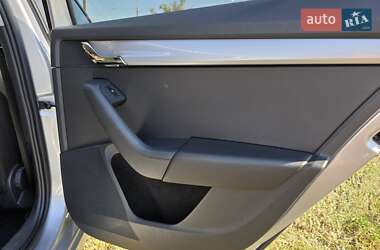 Лифтбек Skoda Octavia 2013 в 