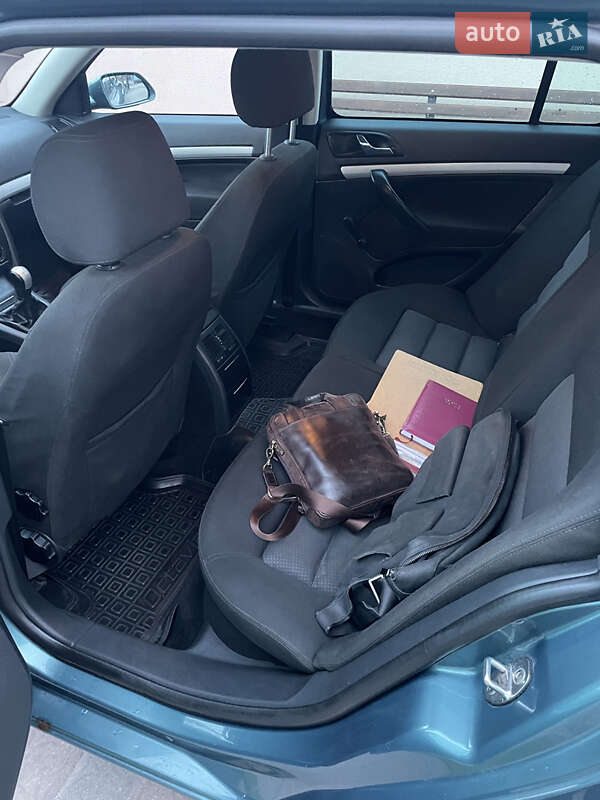 Универсал Skoda Octavia 2006 в Дубно