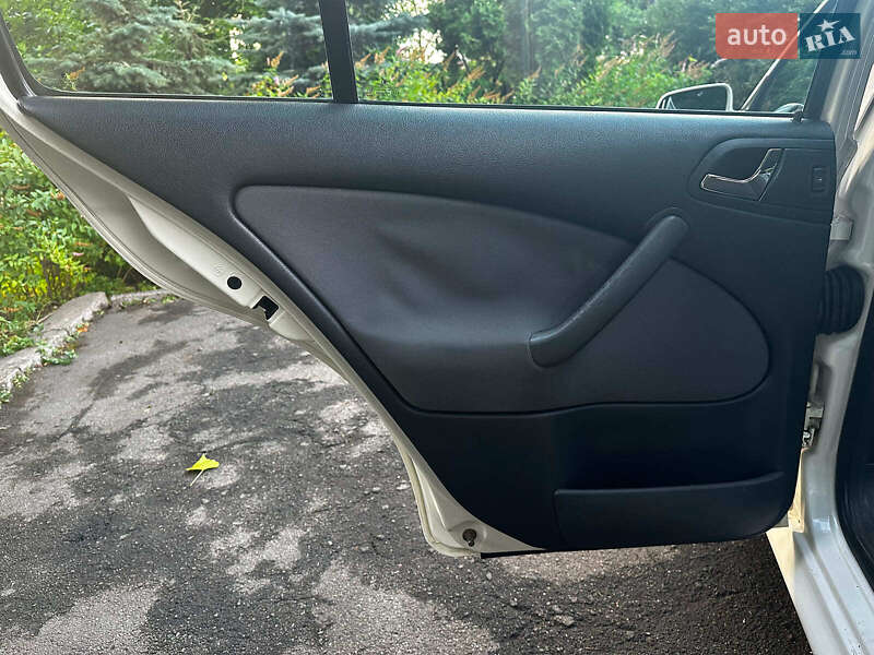 Лифтбек Skoda Octavia 2005 в Киеве