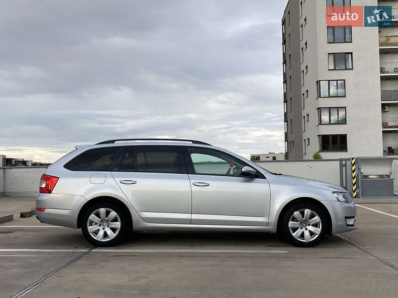 Універсал Skoda Octavia 2015 в Ужгороді