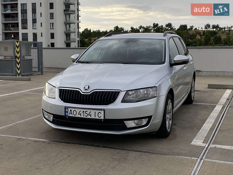 Універсал Skoda Octavia 2015 в Ужгороді
